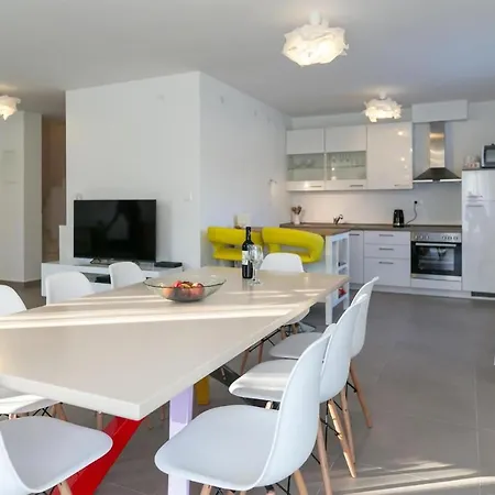 Lovely In Biograd With Wifi Casa vacanze