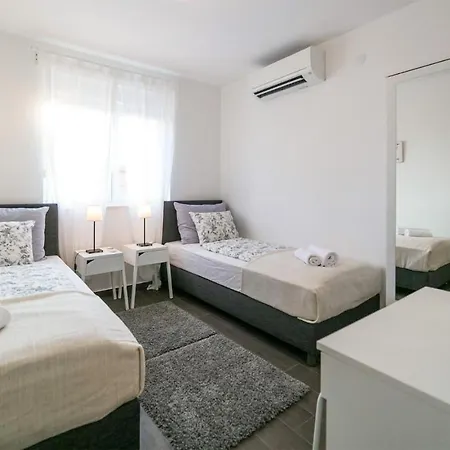Casa vacanze Lovely In Biograd With Wifi
