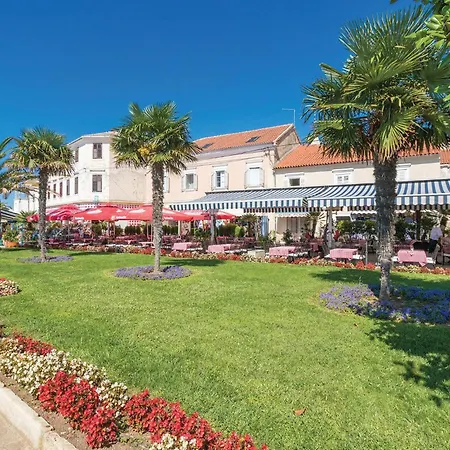 度假居 Lovely In Biograd With Wifi 比奥格勒·纳·莫鲁